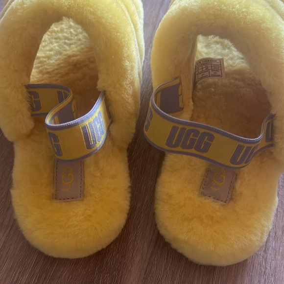 UGG fuzzy slip ons bright yellow - Picture 5 of 6